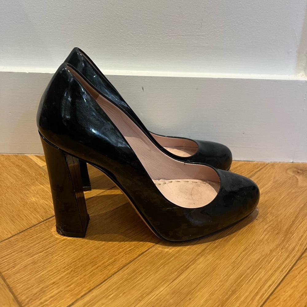 Chunky heel patent leather miu miu pumps size 35